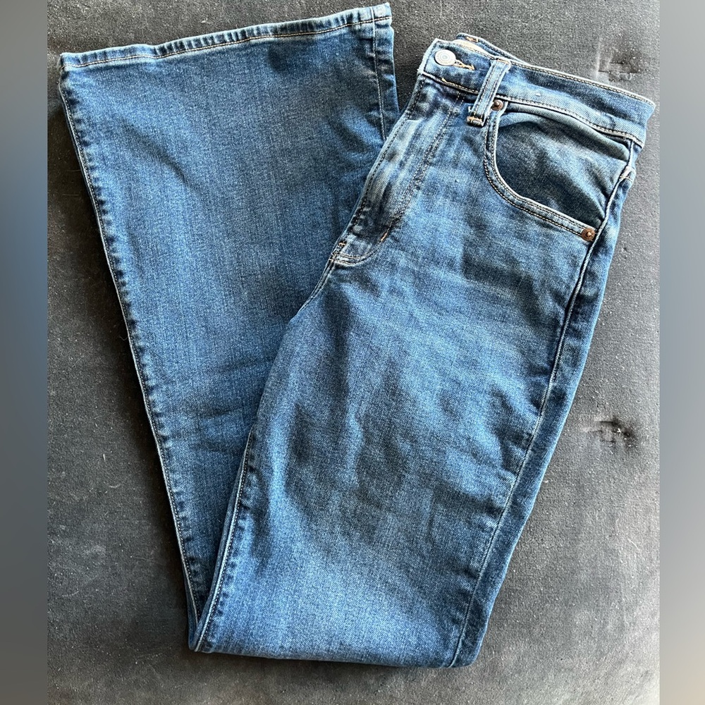 Abercrombie The Flare Ultra High Rise Jeans